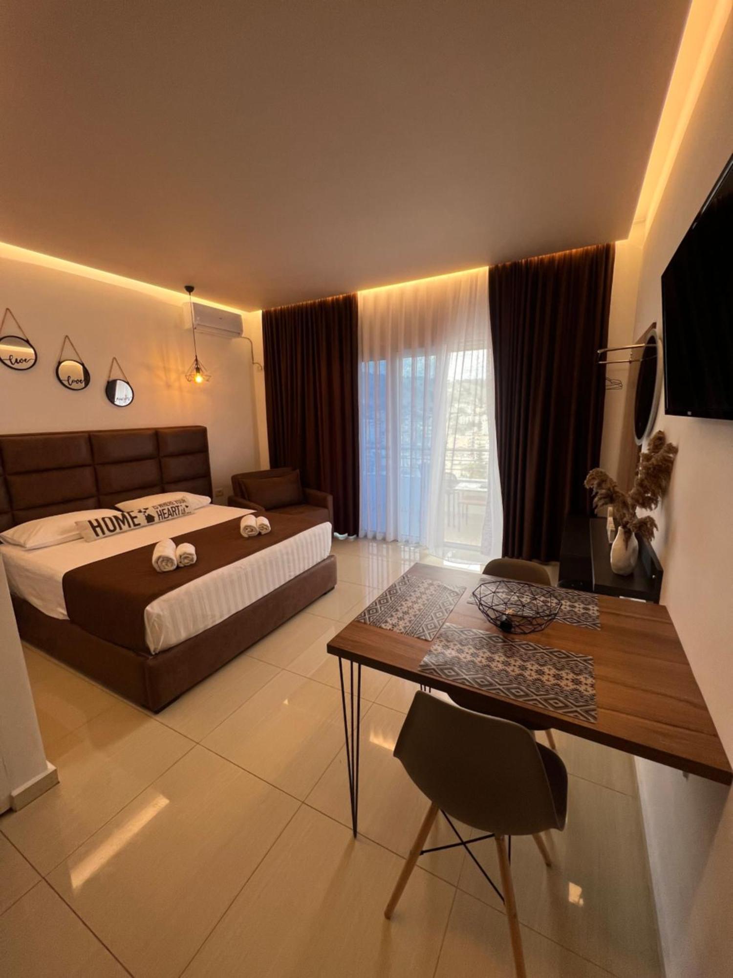 Apartments Sadiku With Sea View Sarandë Exterior foto